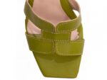 detalhe bico sandália feminina dourada feminino | VitriNerm