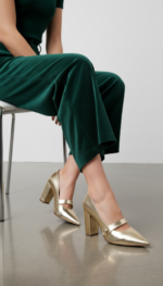scarpin feminino dourado feminino elegante comprar | VitriNerm