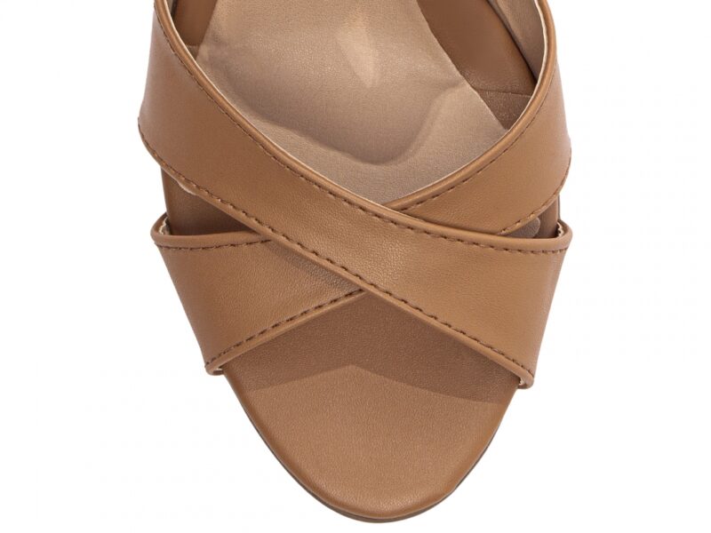 detalhe bico sandália feminina caramelo feminino | VitriNerm