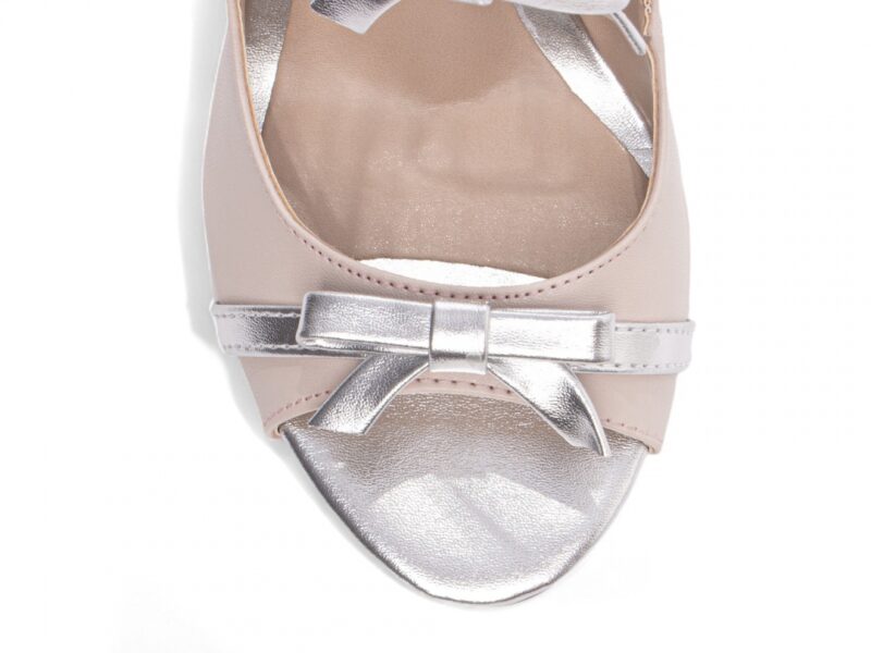 detalhe bico sandália feminina prata feminino | VitriNerm