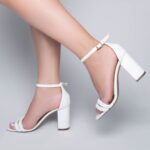 sandália feminina branca feminino elegante comprar | VitriNerm