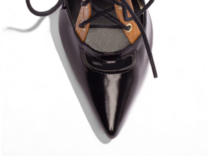 detalhe bico scarpin feminino preto feminino | VitriNerm
