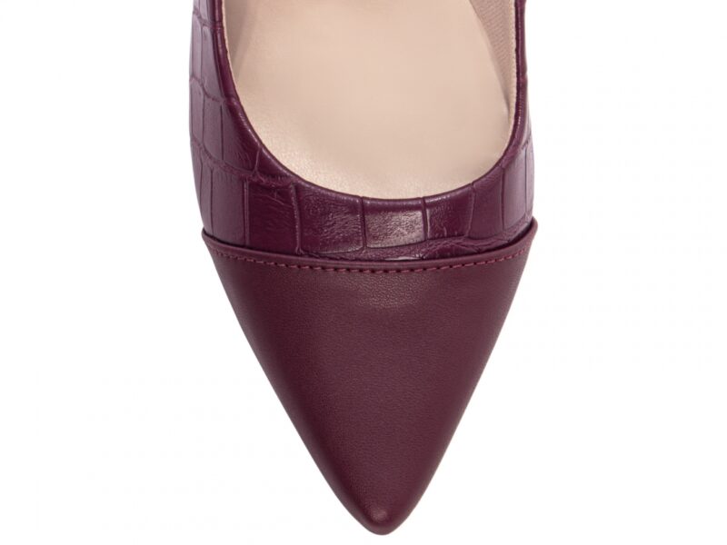 detalhe bico scarpin feminino bordô feminino | VitriNerm