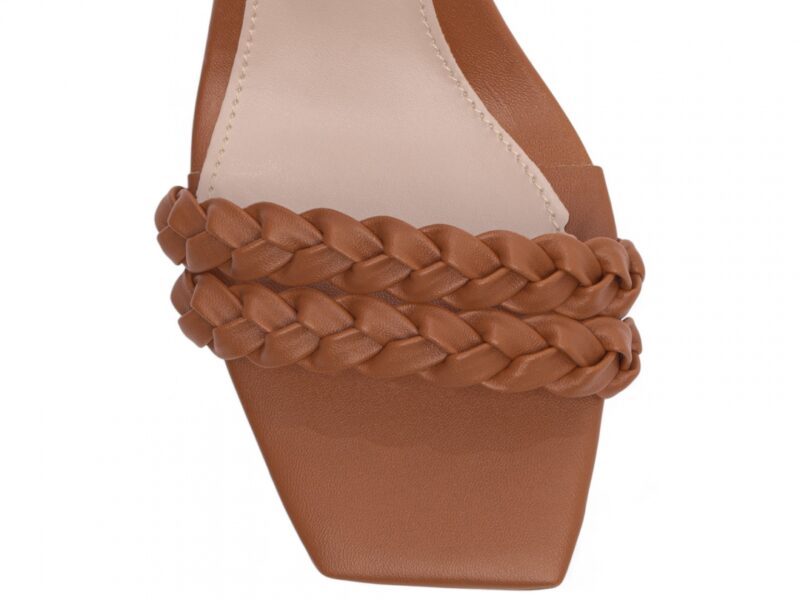 detalhe bico sandália feminina caramelo feminino | VitriNerm