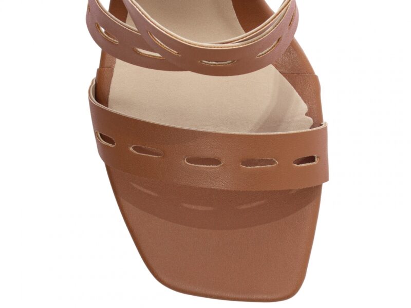 detalhe bico sandália feminina caramelo feminino | VitriNerm
