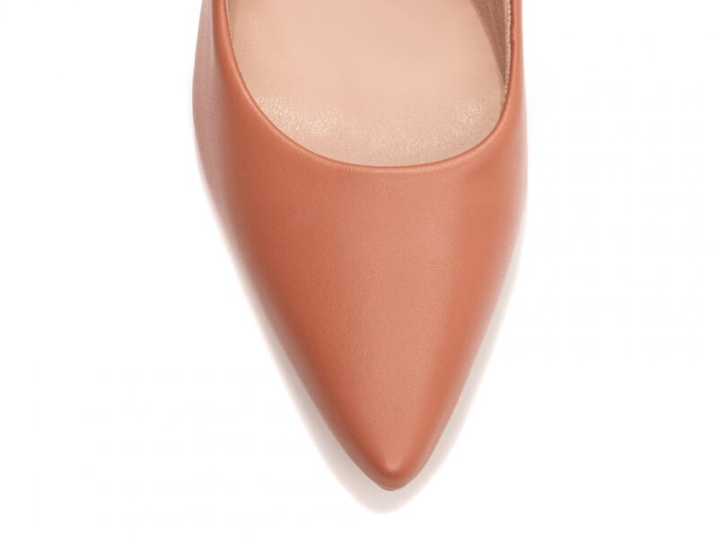 detalhe bico scarpin feminino caramelo feminino | VitriNerm