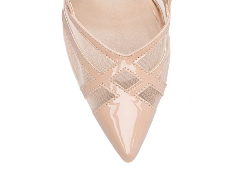 detalhe bico scarpin feminino dourada feminino | VitriNerm