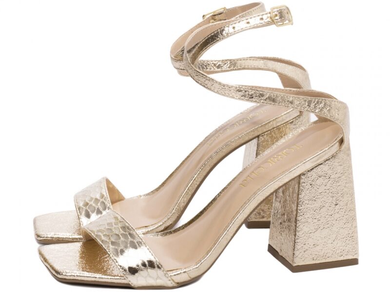 detalhe salto 9cm dourada sandália feminina | VitriNerm