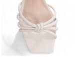 detalhe bico sandália feminina off white feminino | VitriNerm