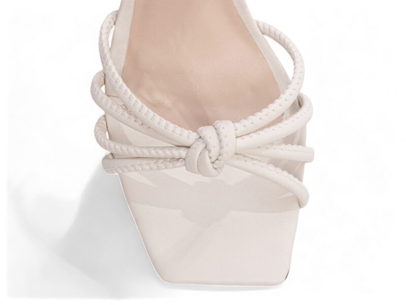 detalhe bico sandália feminina off white feminino | VitriNerm