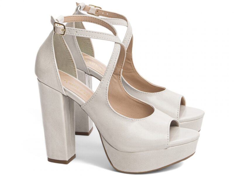 detalhe salto 11cm off white sandalia feminina | VitriNerm