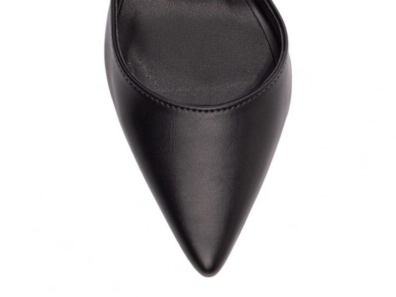 detalhe bico scarpin feminino preto feminino | VitriNerm