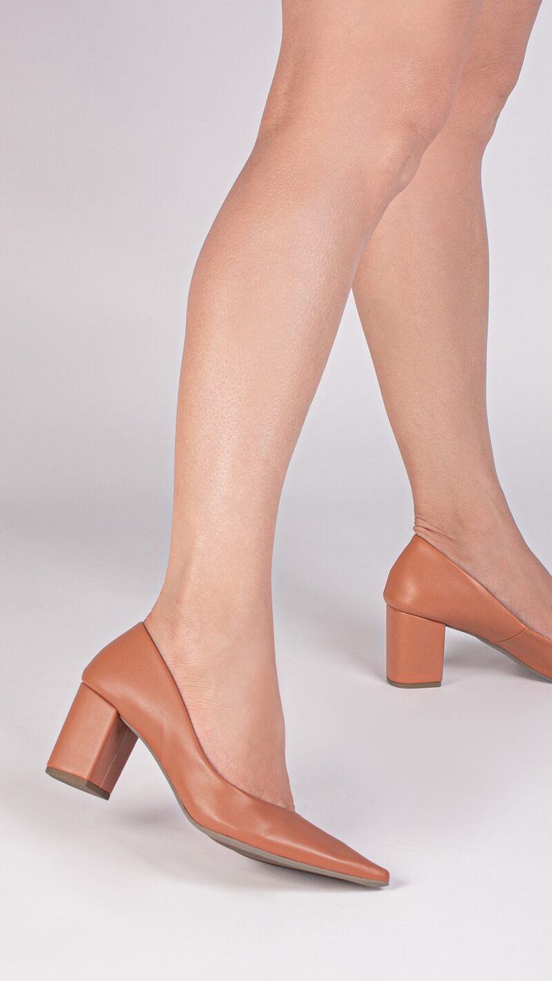 scarpin feminino caramelo feminino elegante comprar | VitriNerm