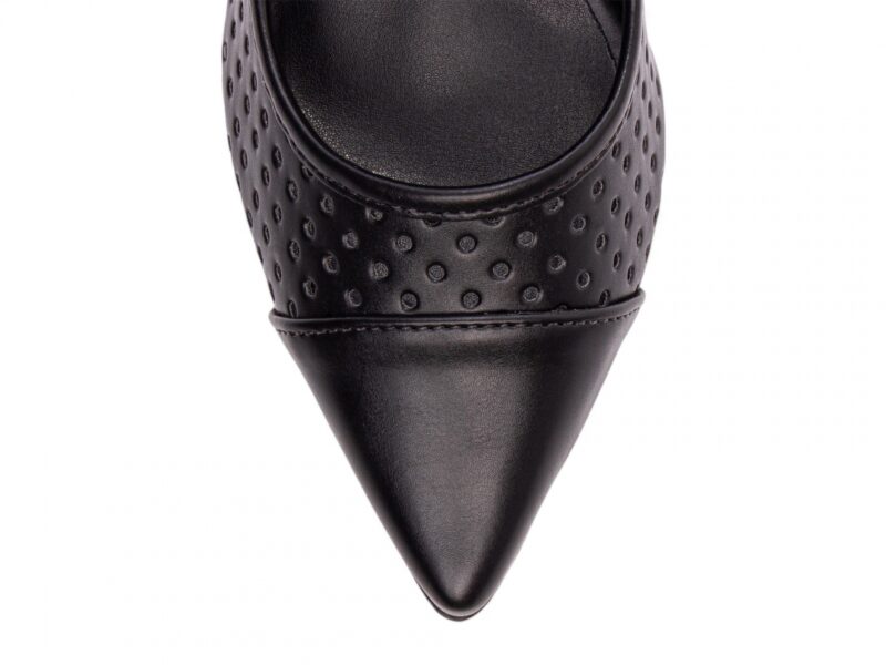 detalhe bico scarpin feminino preto feminino | VitriNerm