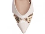 detalhe bico scarpin feminino off white feminino | VitriNerm
