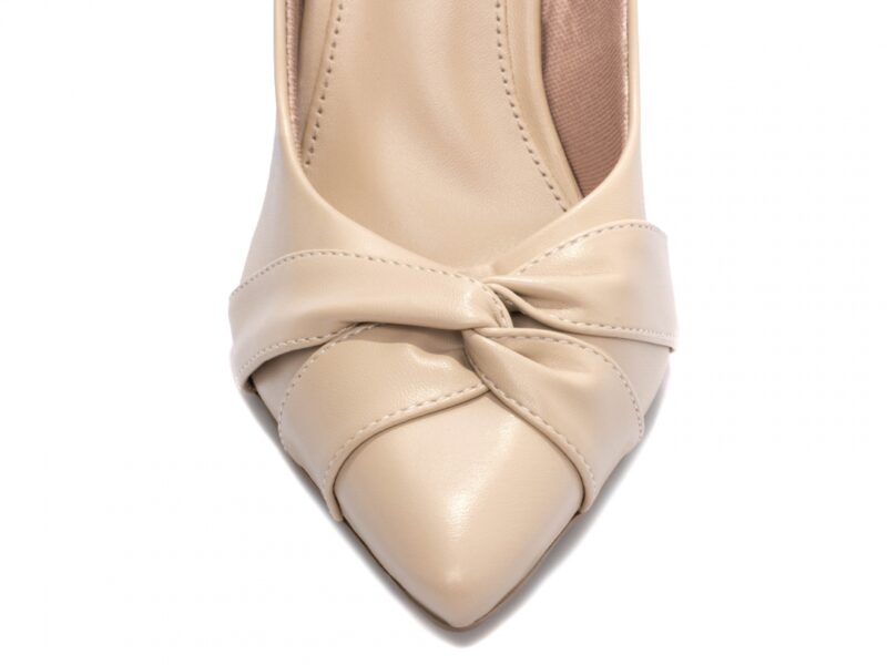 detalhe bico scarpin feminino bege feminino | VitriNerm