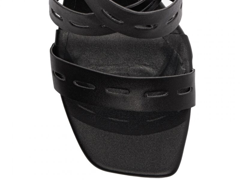 detalhe bico sandália feminina preta feminino | VitriNerm