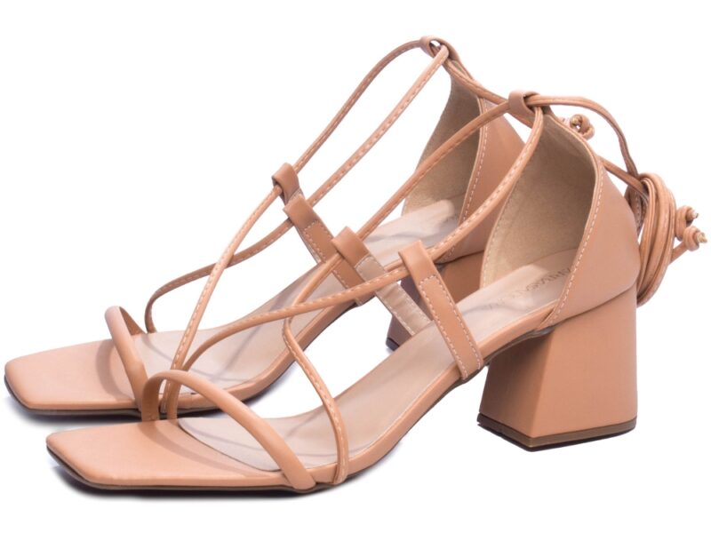detalhe salto 7cm sandália feminina | VitriNerm