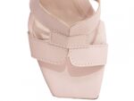detalhe bico sandália feminina dourada feminino | VitriNerm