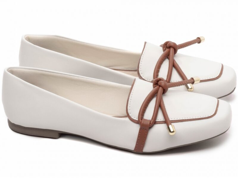 detalhe mocassim feminino off white feminino | VitriNerm