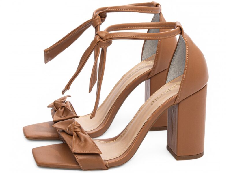 detalhe salto 8,5cm caramelo sandália feminina | VitriNerm