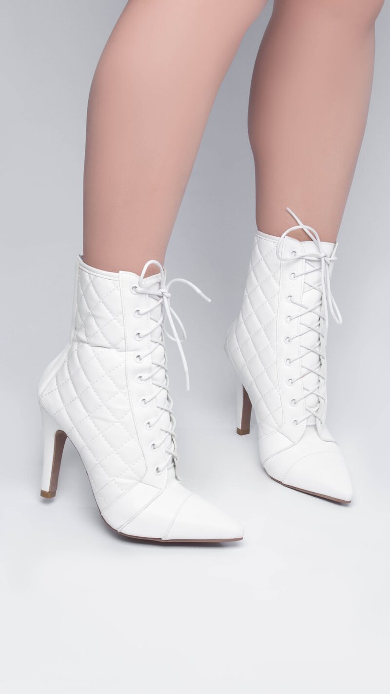 detalhe bico bota feminina branca feminino | VitriNerm