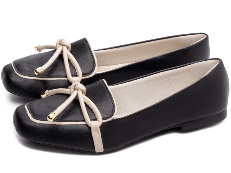 mocassim feminino dourado vista lateral | VitriNerm