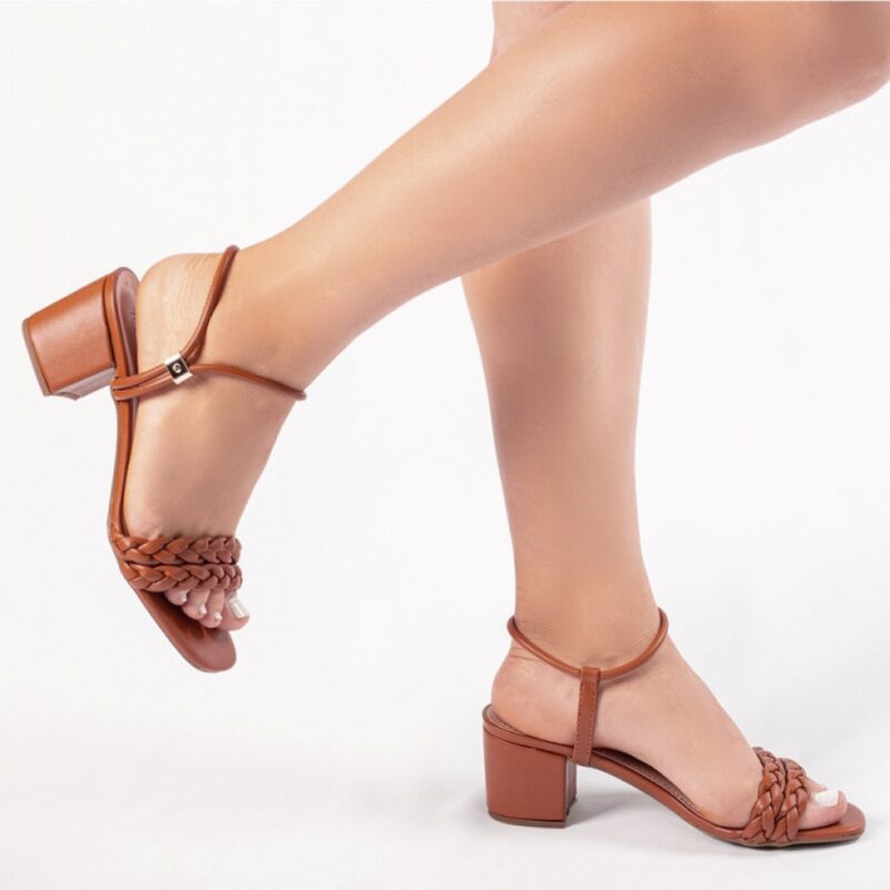 sandália feminina caramelo feminino elegante comprar | VitriNerm