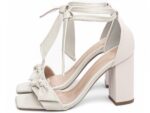 detalhe sandália feminina off white feminino | VitriNerm