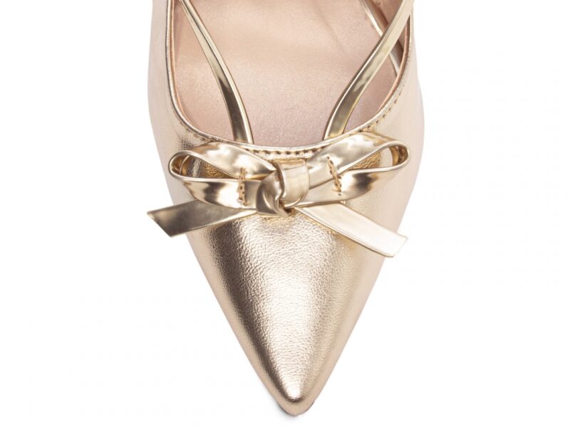 detalhe bico scarpin feminino dourado feminino | VitriNerm