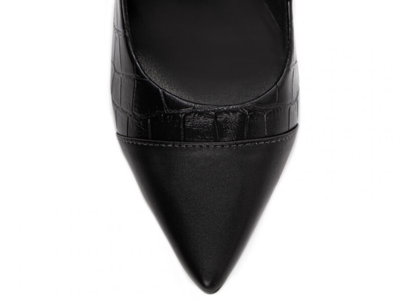 detalhe bico scarpin feminino preto feminino | VitriNerm