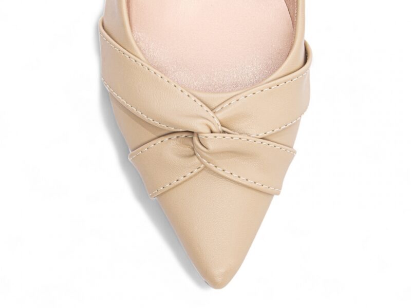 detalhe bico scarpin feminino bege feminino | VitriNerm