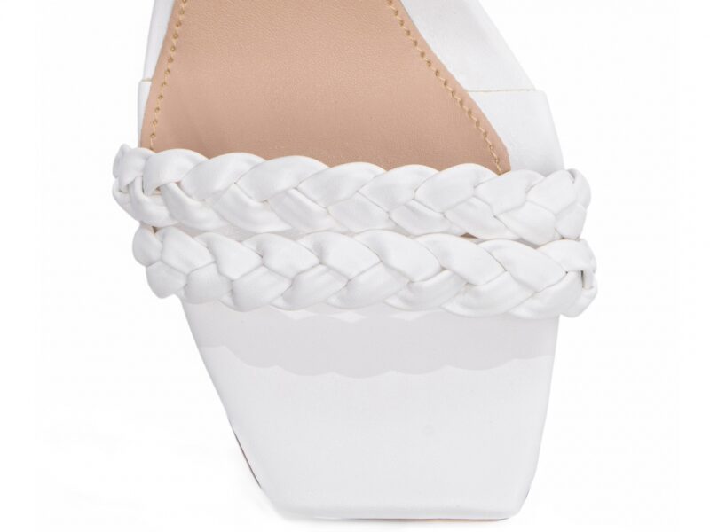detalhe bico sandália feminina branca feminino | VitriNerm