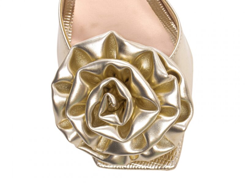 detalhe bico sandália feminina feminino | VitriNerm