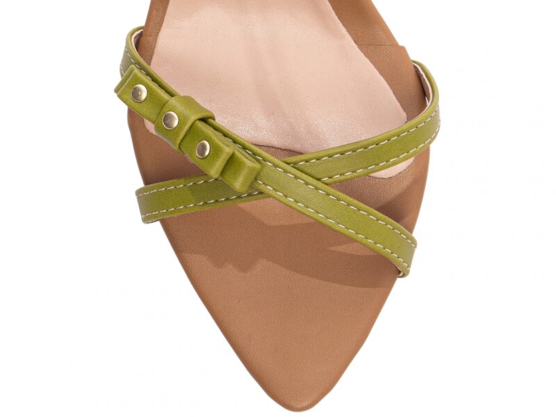 detalhe bico sandália feminina dourado feminino | VitriNerm