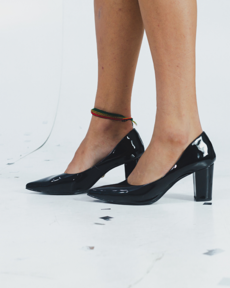 detalhe bico scarpin feminino preto feminino | VitriNerm