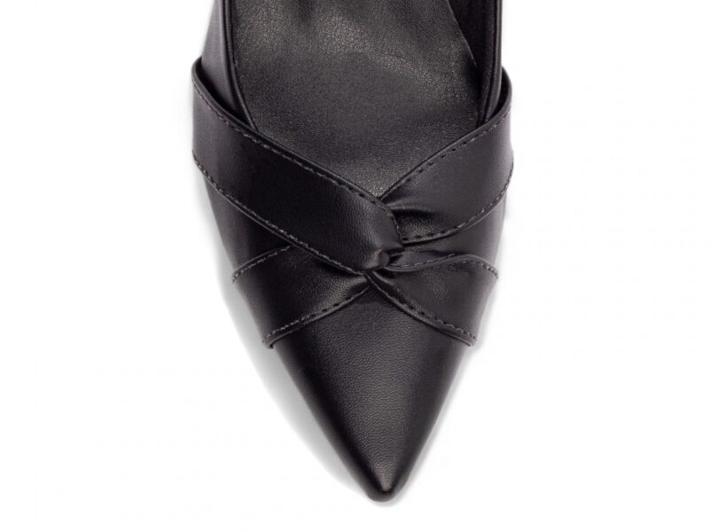 detalhe bico scarpin feminino preto feminino | VitriNerm