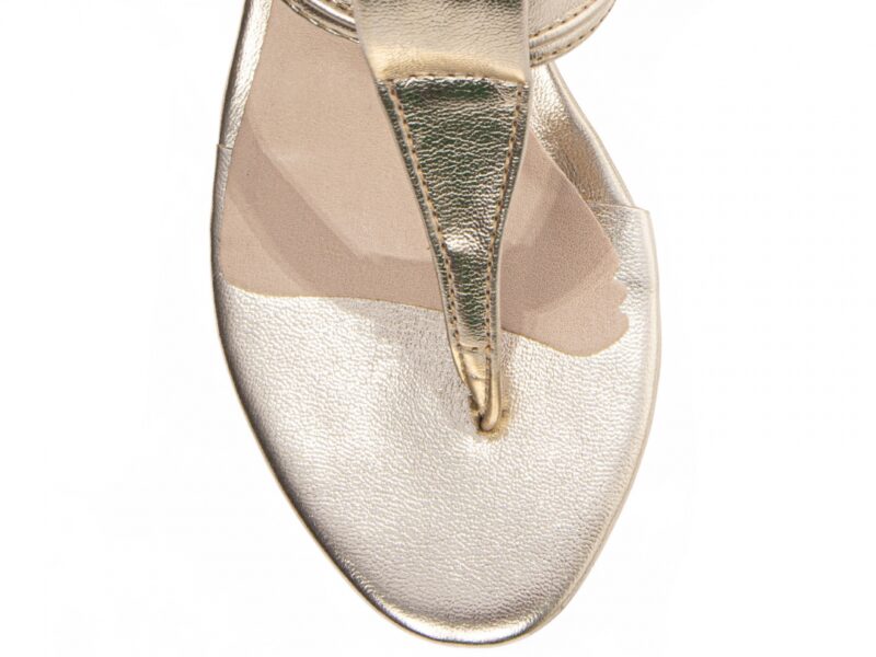 detalhe bico sandália feminina dourado feminino | VitriNerm