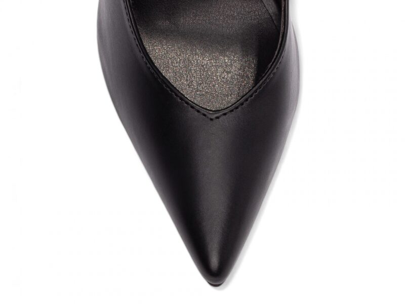 detalhe bico scarpin feminino preta feminino | VitriNerm