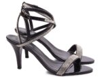 detalhe salto 9,5cm preto sandália feminina | VitriNerm