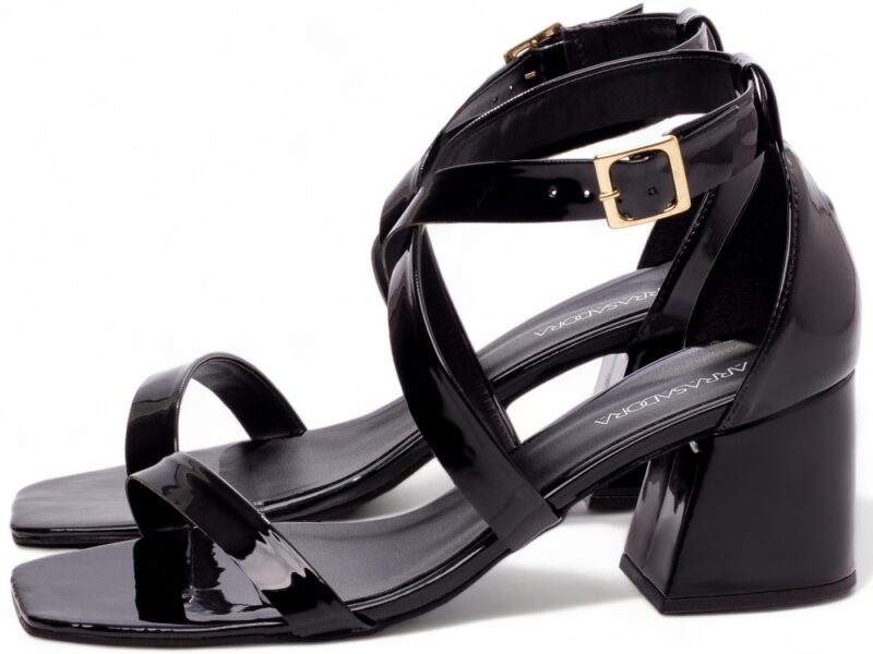 detalhe sandália feminina preto feminino | VitriNerm