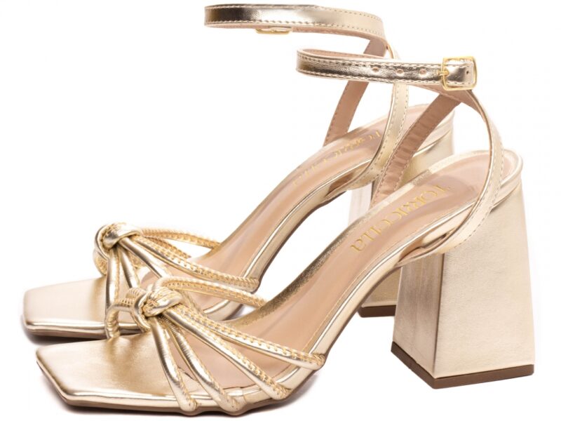 detalhe salto 9cm dourada sandália feminina | VitriNerm