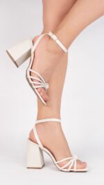 sandália feminina off white feminino elegante comprar | VitriNerm