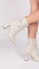 bota feminina off white feminino elegante comprar | VitriNerm