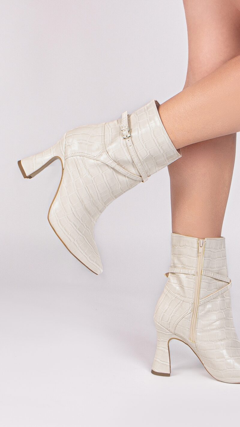 bota feminina off white feminino elegante comprar | VitriNerm