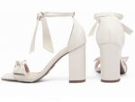 sandália feminina off white vista lateral | VitriNerm