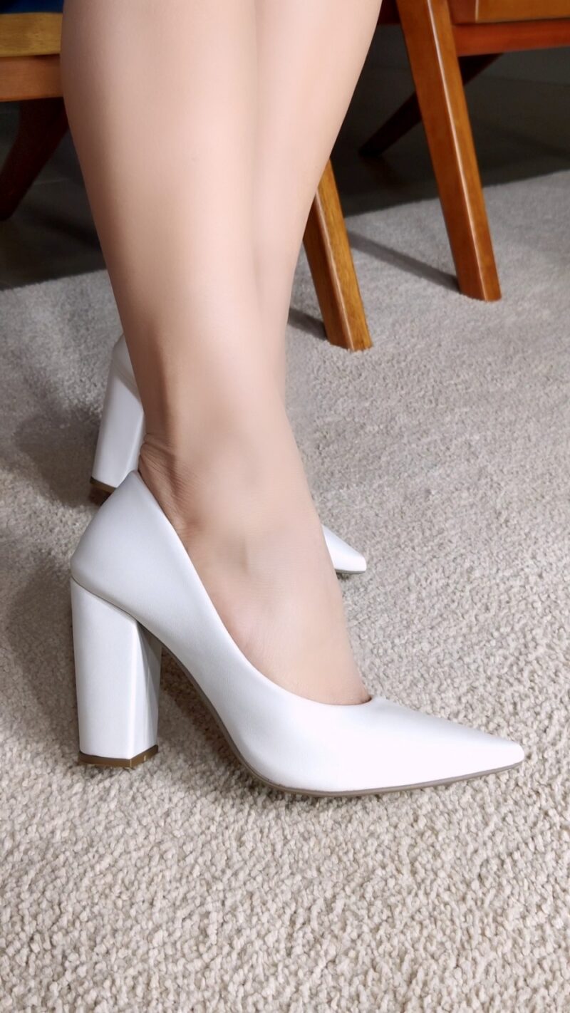 scarpin feminino off white feminino elegante comprar | VitriNerm