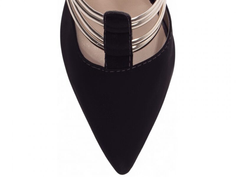 detalhe bico scarpin feminino preto feminino | VitriNerm