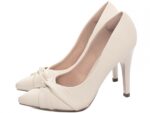 detalhe salto 10cm off white scarpin feminino | VitriNerm