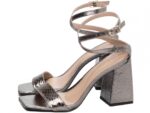 detalhe salto 9cm prata sandália feminina | VitriNerm